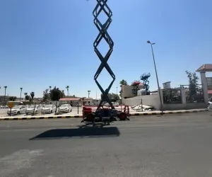 رافعة مقصية سيزر لفت للإيجار في السعودية للعمل داخل المستودعات والمشاريع الإنشائية بارتفاعات متعددة مع سرعة التوصيل. للعمل في الخرج